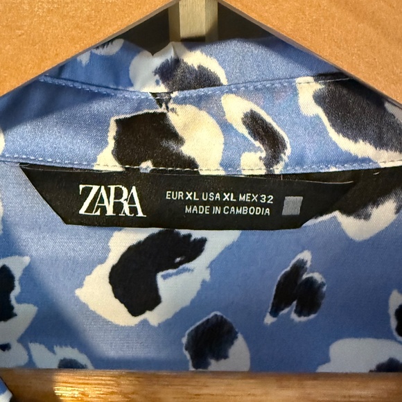 Light Blue Abstract Leopard Print Blouse | ZARA | Long Sleeve | Size XL - Picture 3 of 3